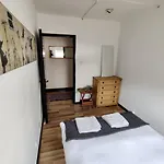 Unique Antique 2Br@Hackney Canal
