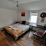Unique Antique 2Br@Hackney Canal