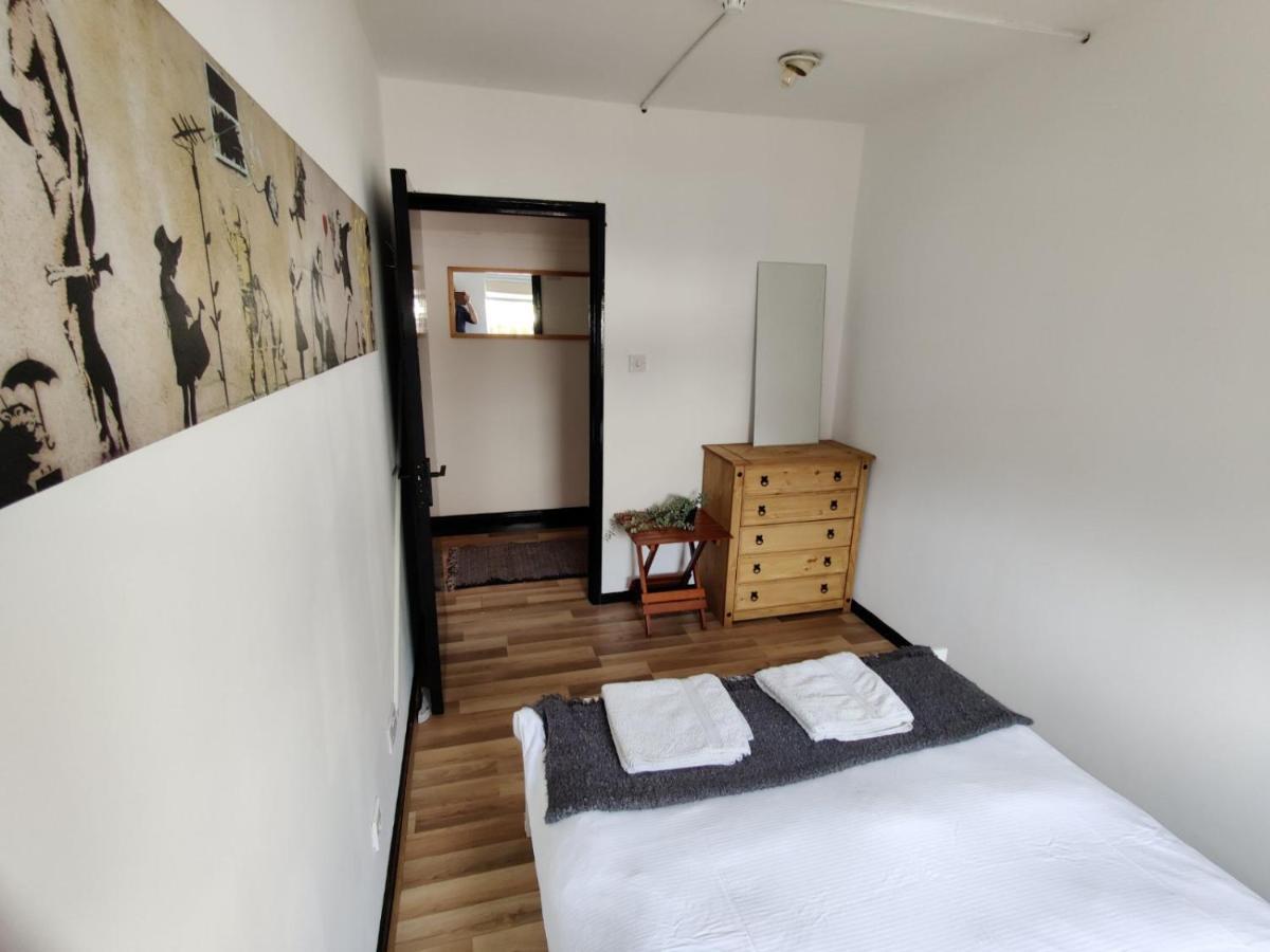 Unique Antique 2br@hackney Canal Apartament